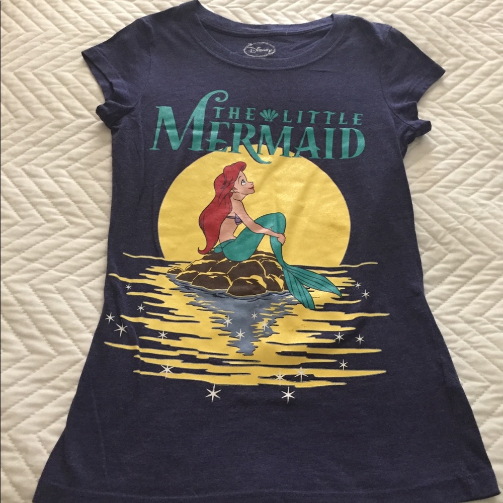 Women’s shirt 🦋